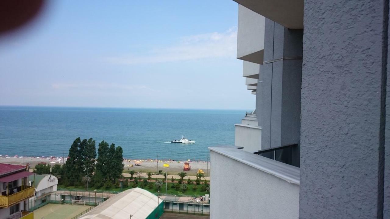 Apartments In Batumi With Sea View Esterno foto
